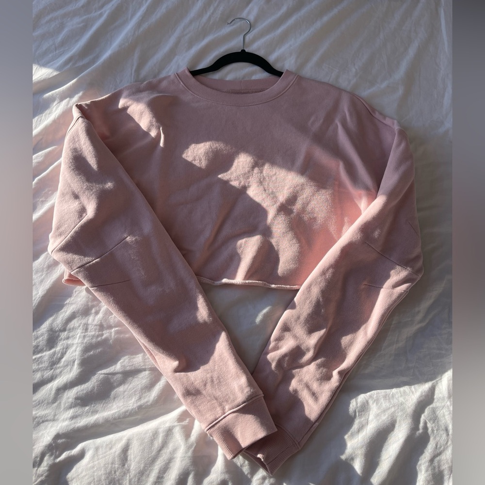 ALO Yoga Extreme Cropped Pullover | Pink Quartz | Size L